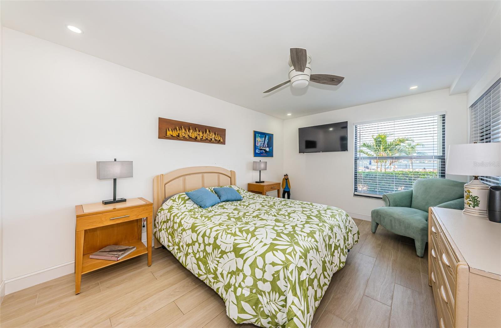 CASA DEL MAR CONDO - Residential