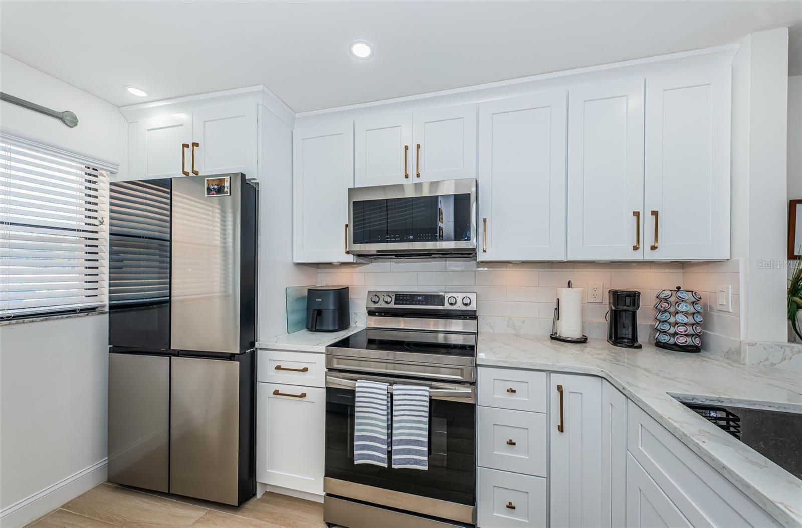 CASA DEL MAR CONDO - Residential