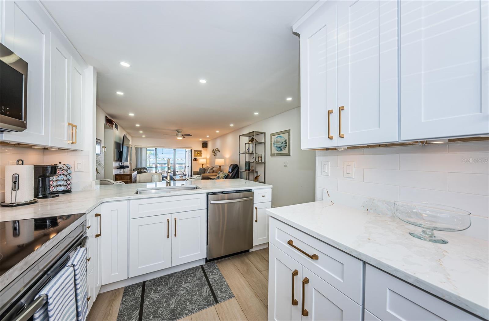 CASA DEL MAR CONDO - Residential