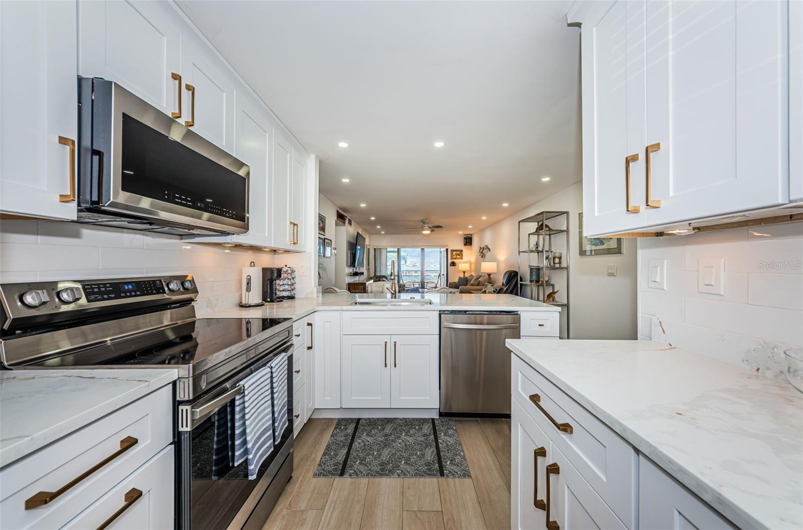 CASA DEL MAR CONDO - Residential