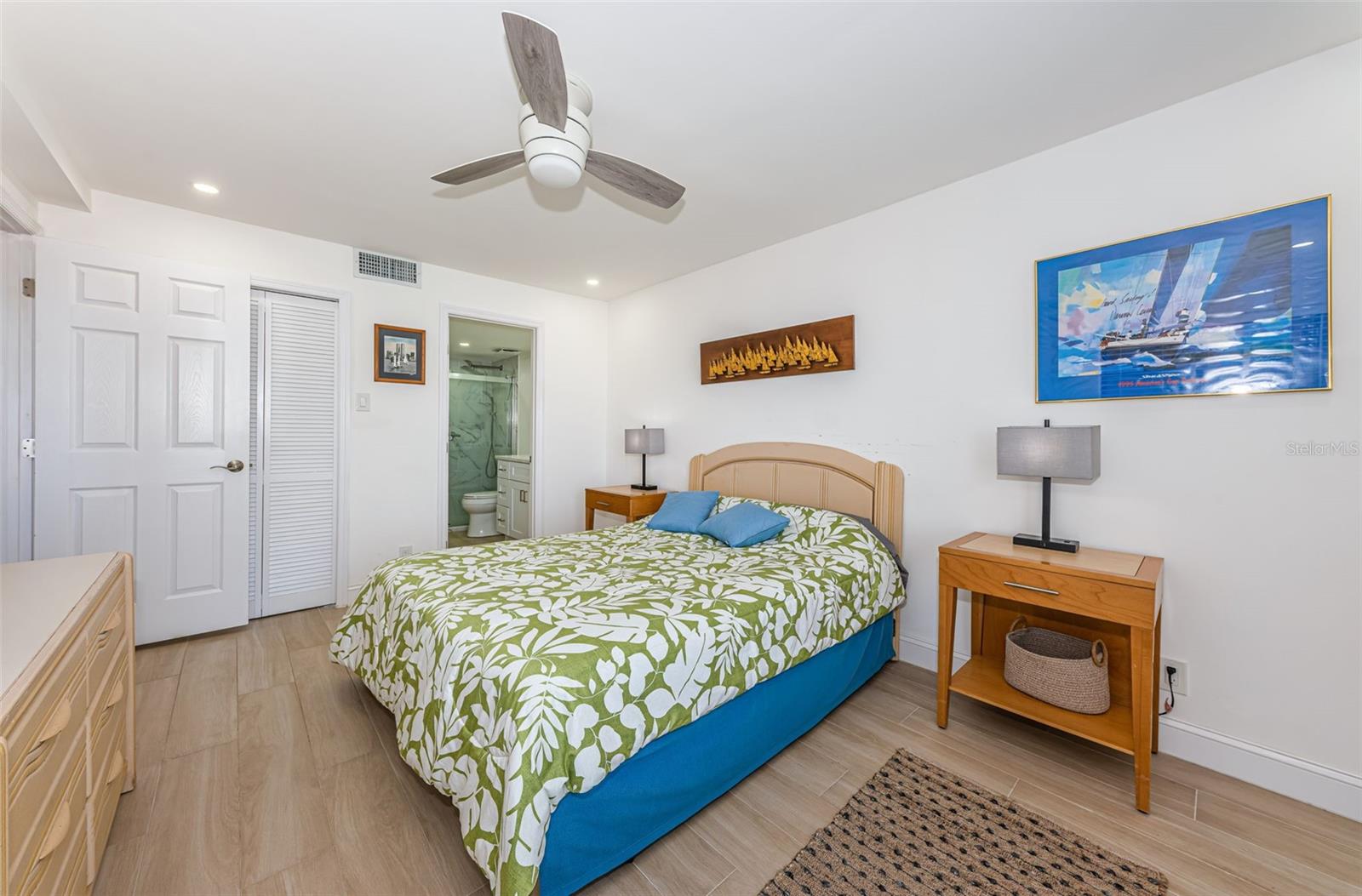 CASA DEL MAR CONDO - Residential