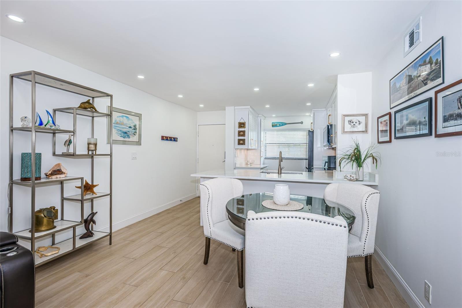 CASA DEL MAR CONDO - Residential