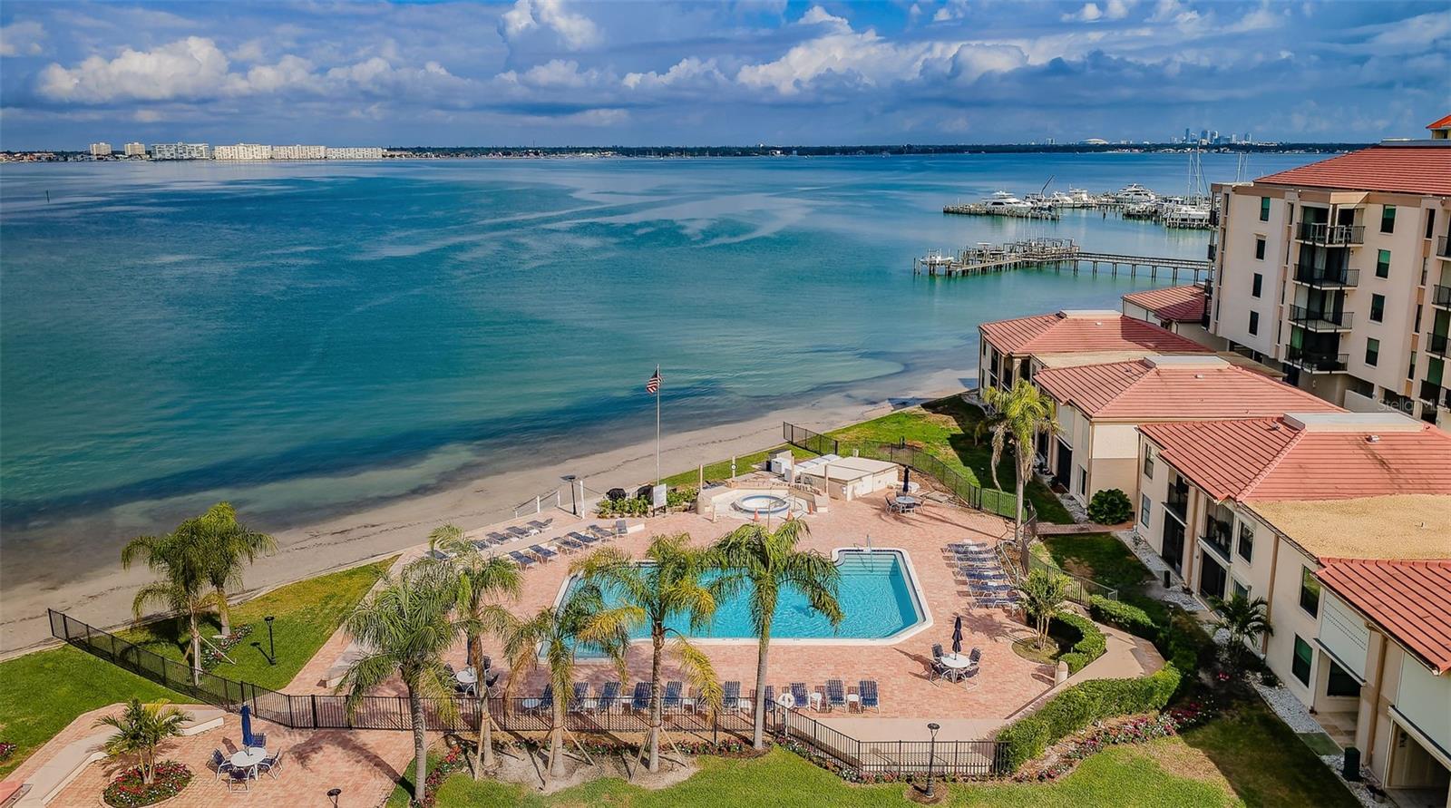 CASA DEL MAR CONDO - Residential