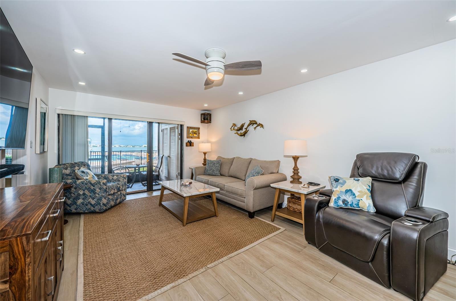 CASA DEL MAR CONDO - Residential