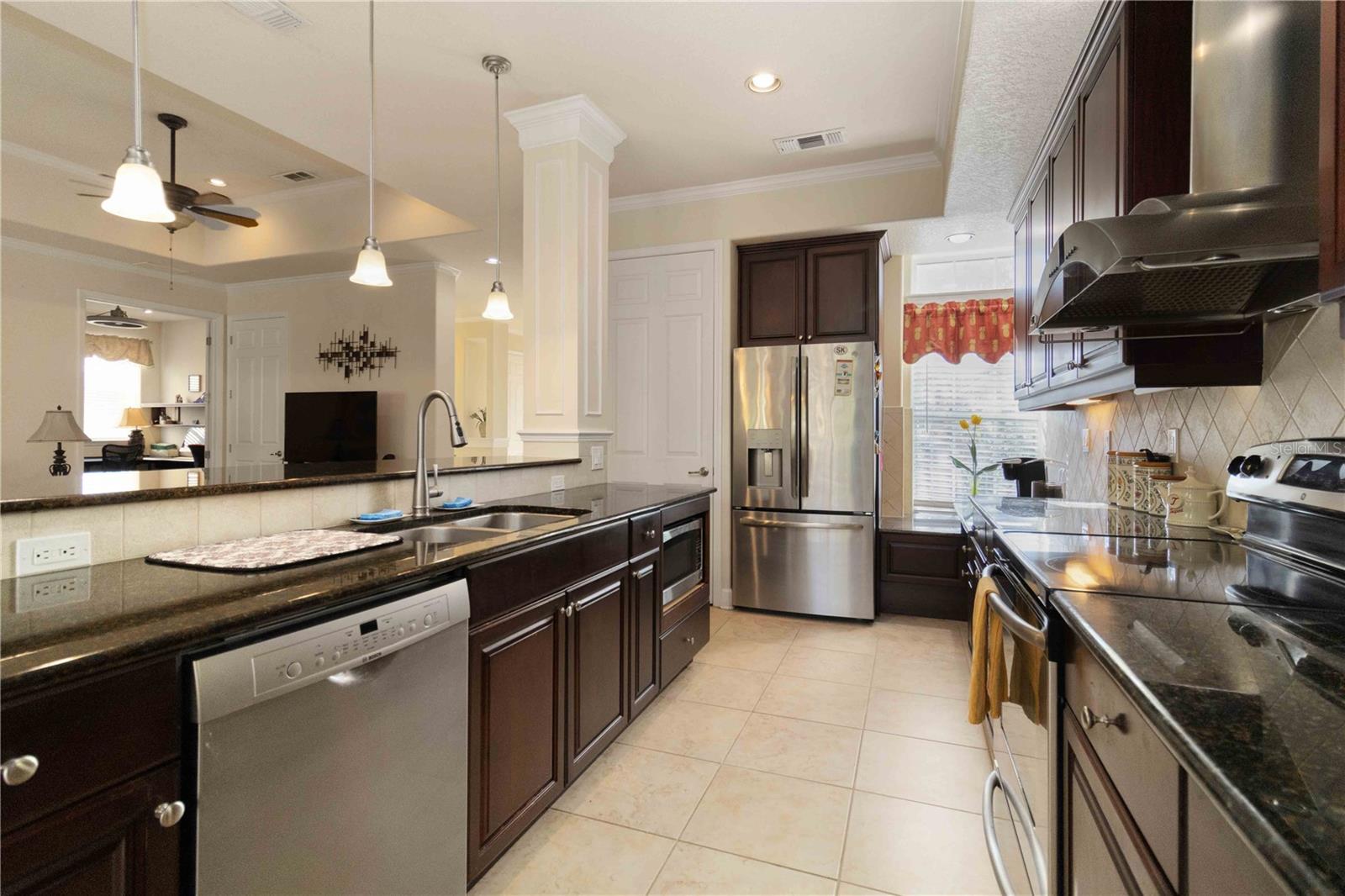 SAVANNAH PRESERVE AT UNIVERSITY PLACE - Residential