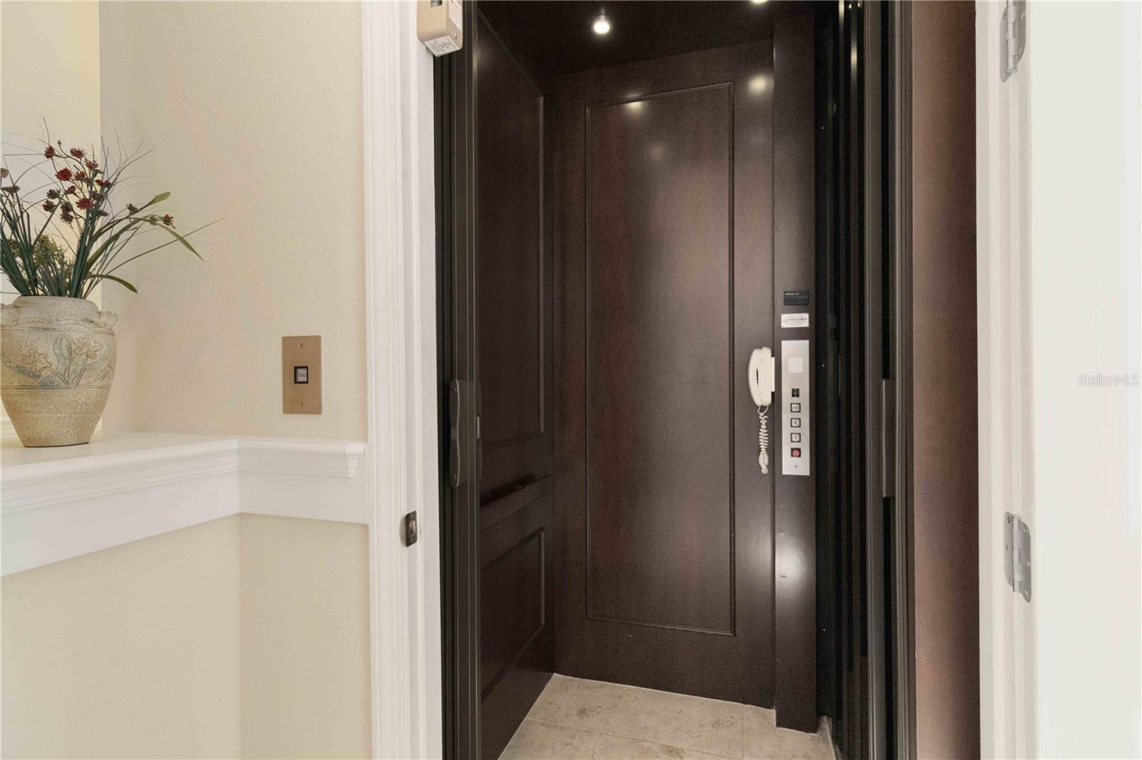 SAVANNAH PRESERVE AT UNIVERSITY PLACE - Residential