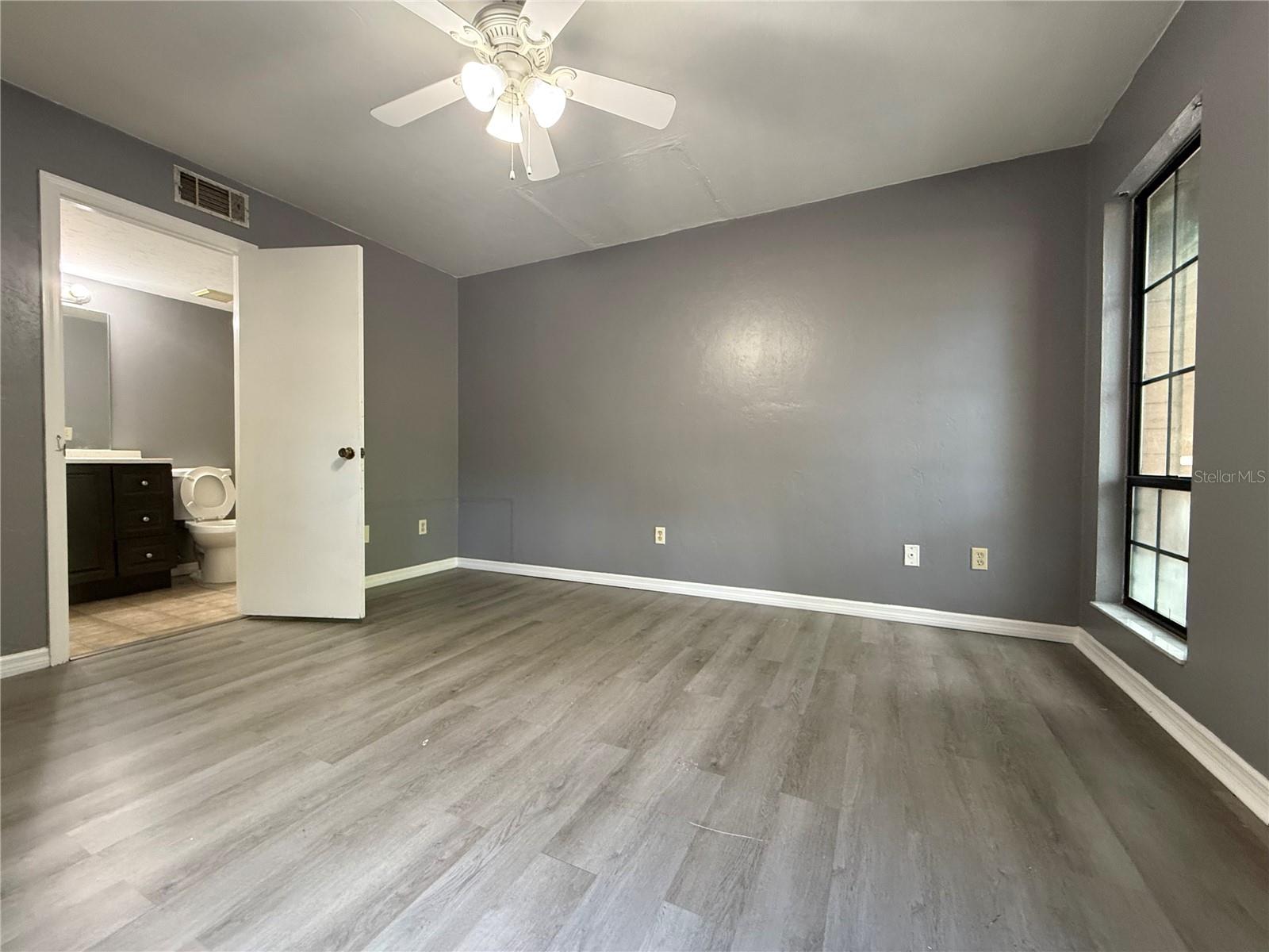 ROCKWOOD VILLAS - Residential