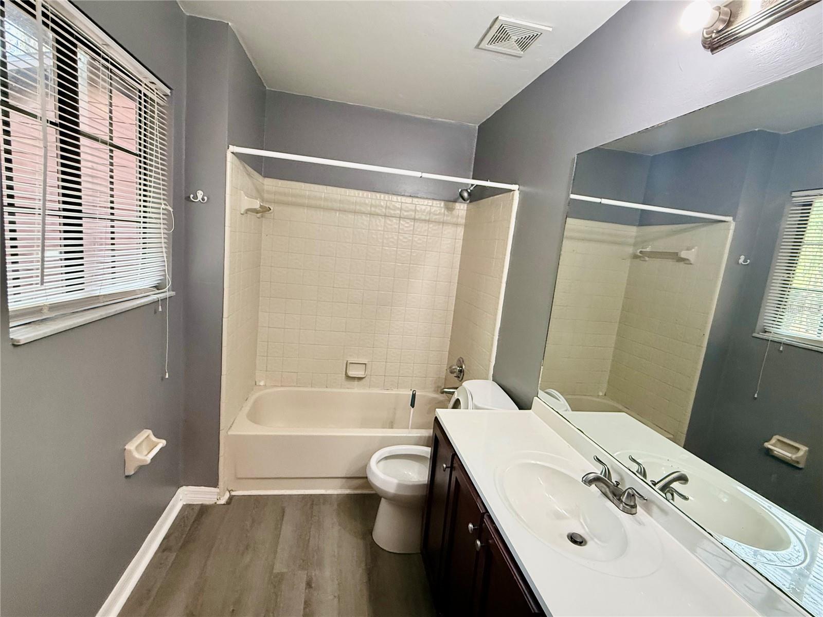 ROCKWOOD VILLAS - Residential