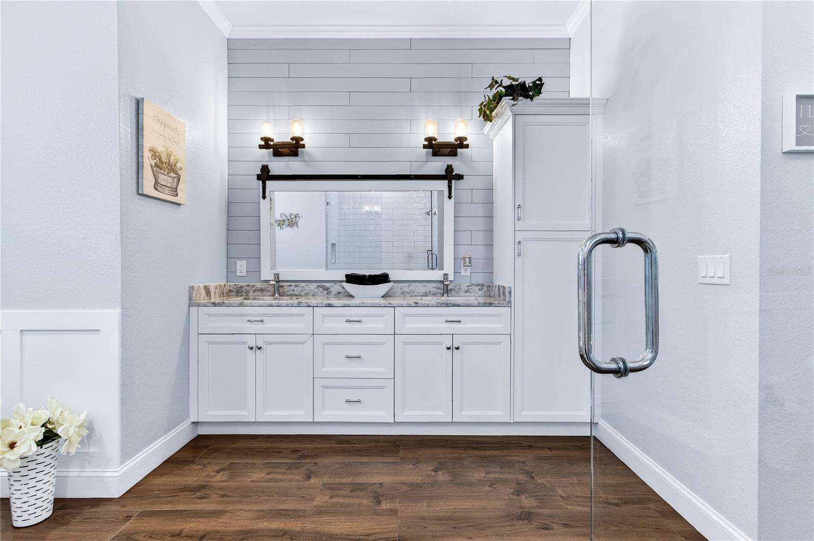 CHRISTMAS ESTATES - Residential