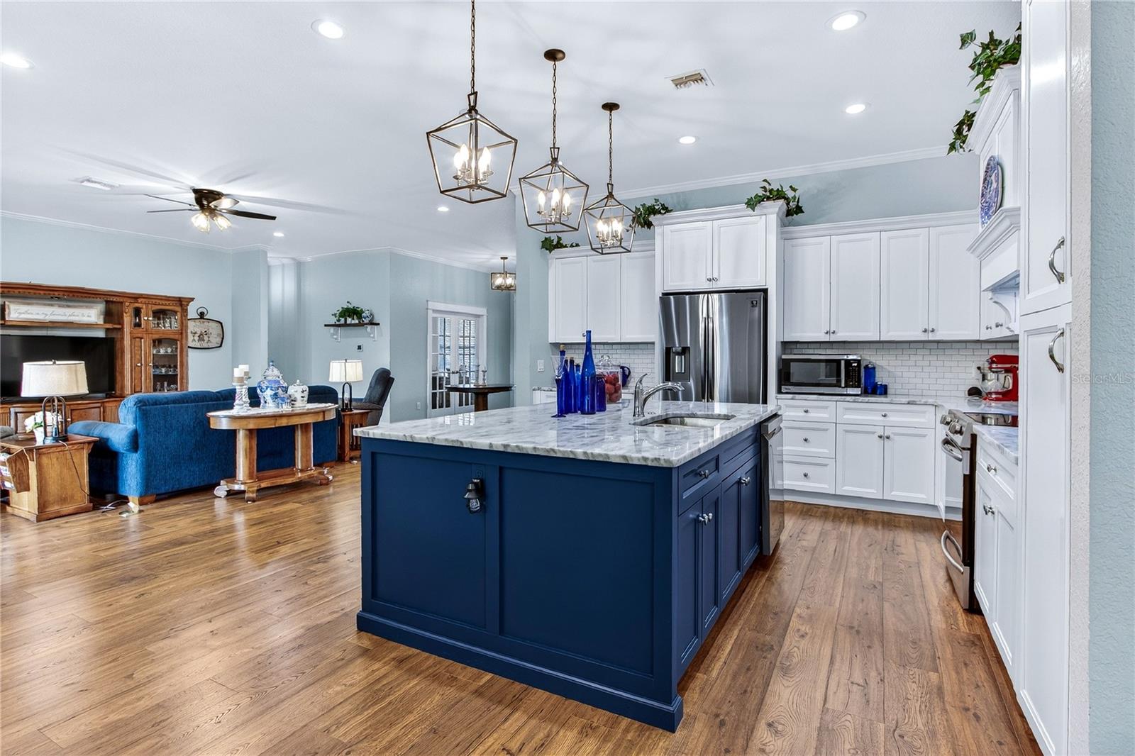 CHRISTMAS ESTATES - Residential