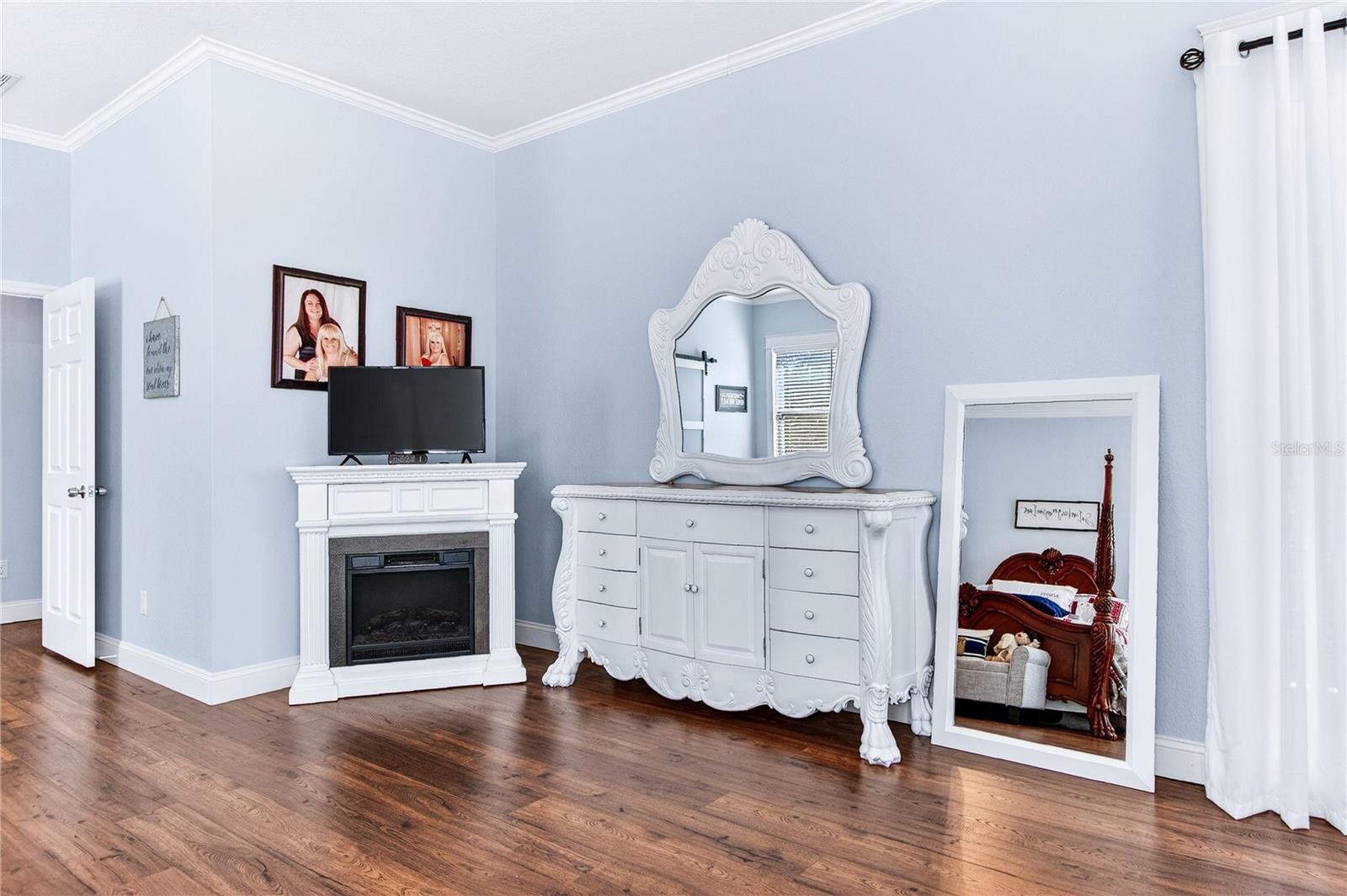 CHRISTMAS ESTATES - Residential