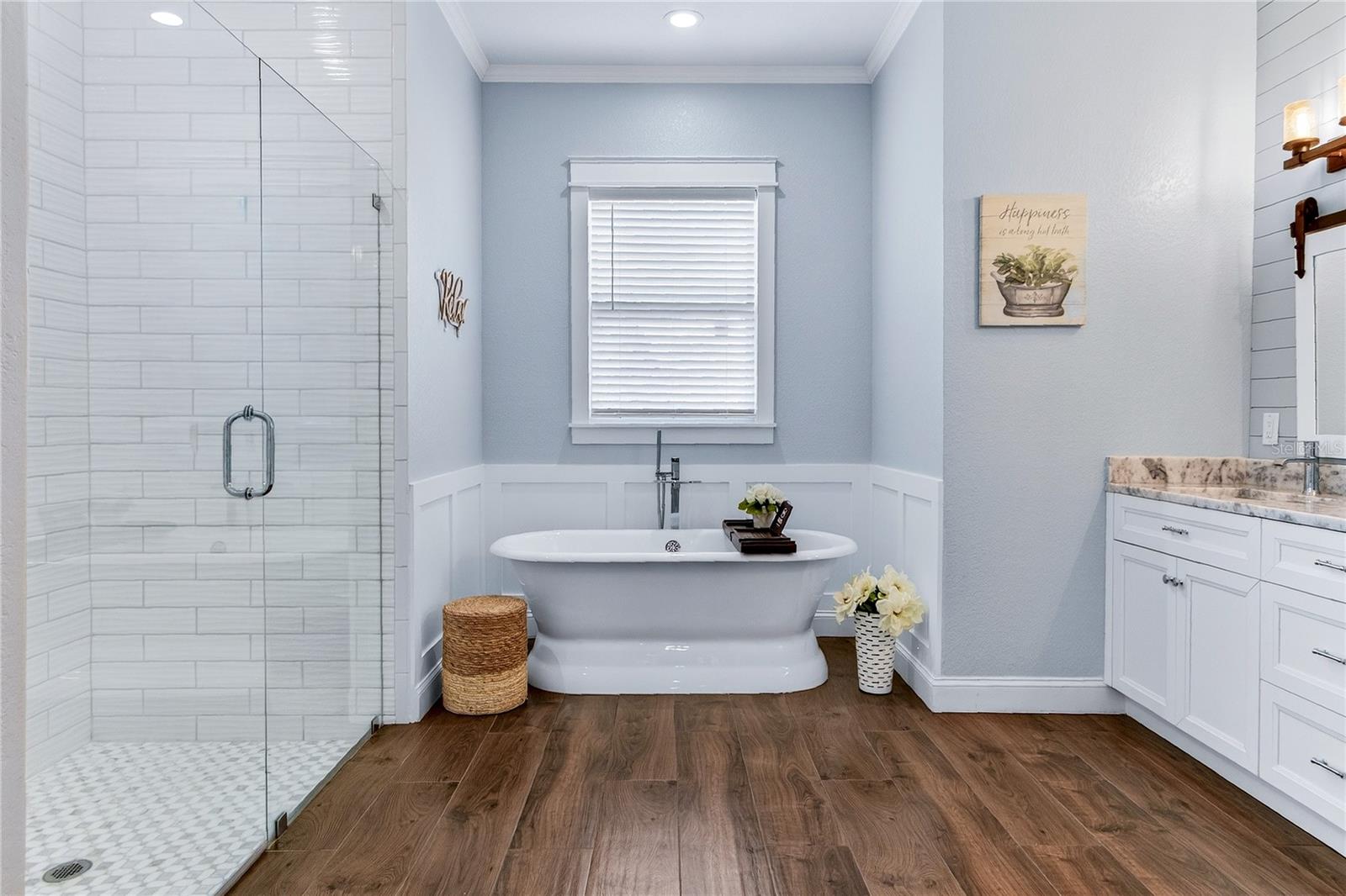 CHRISTMAS ESTATES - Residential