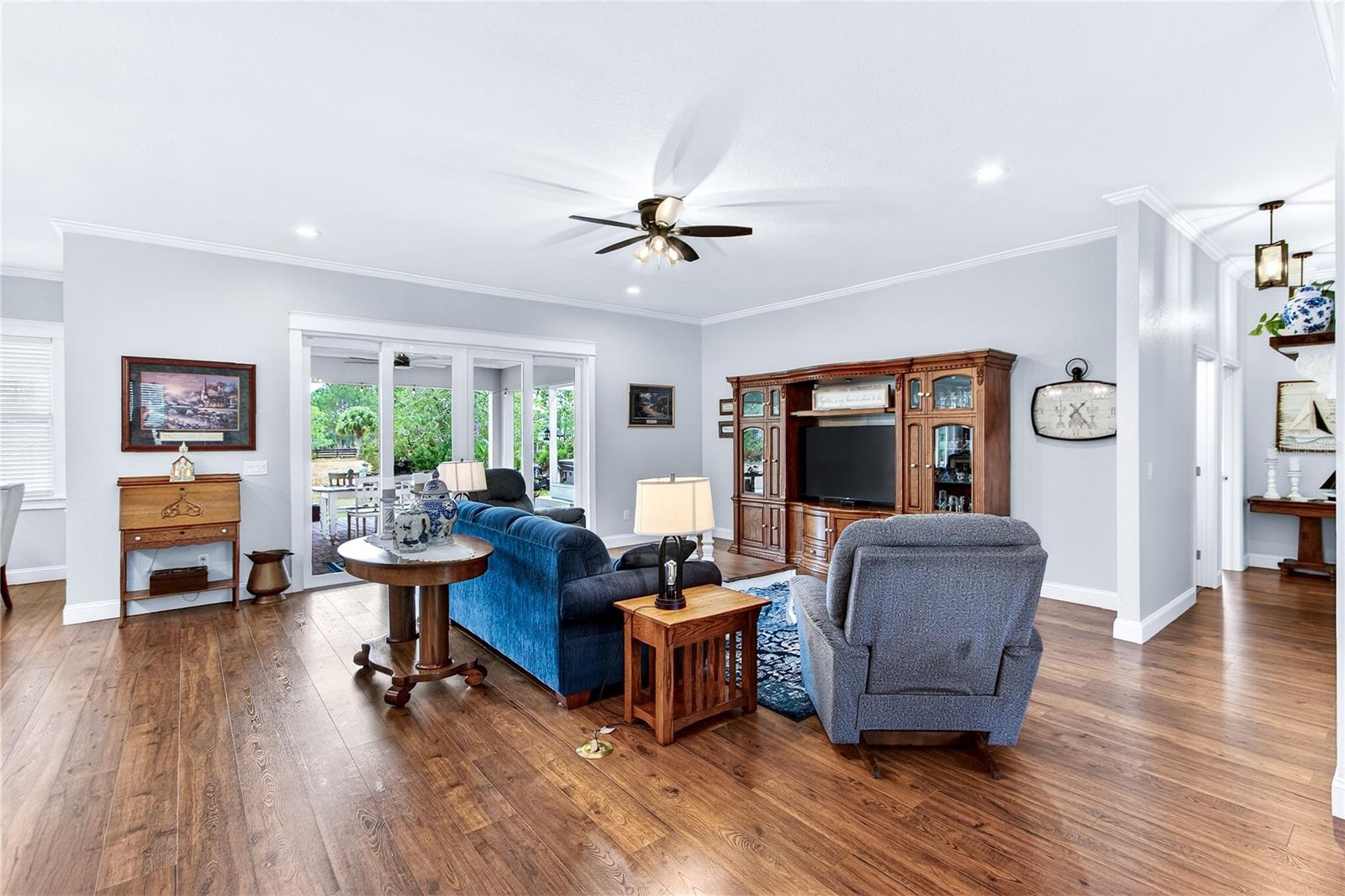 CHRISTMAS ESTATES - Residential