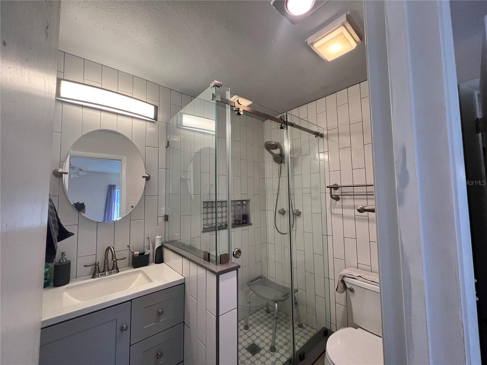 HIDDEN OAKS - Residential