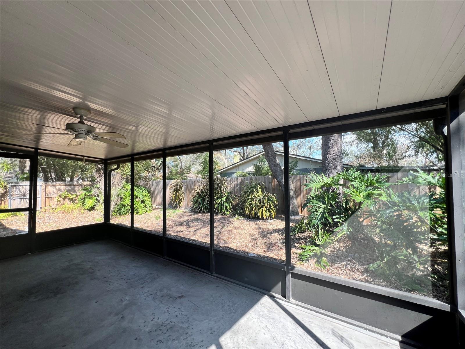 HIDDEN OAKS - Residential