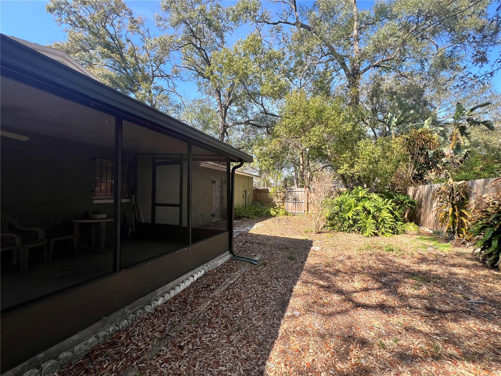 HIDDEN OAKS - Residential