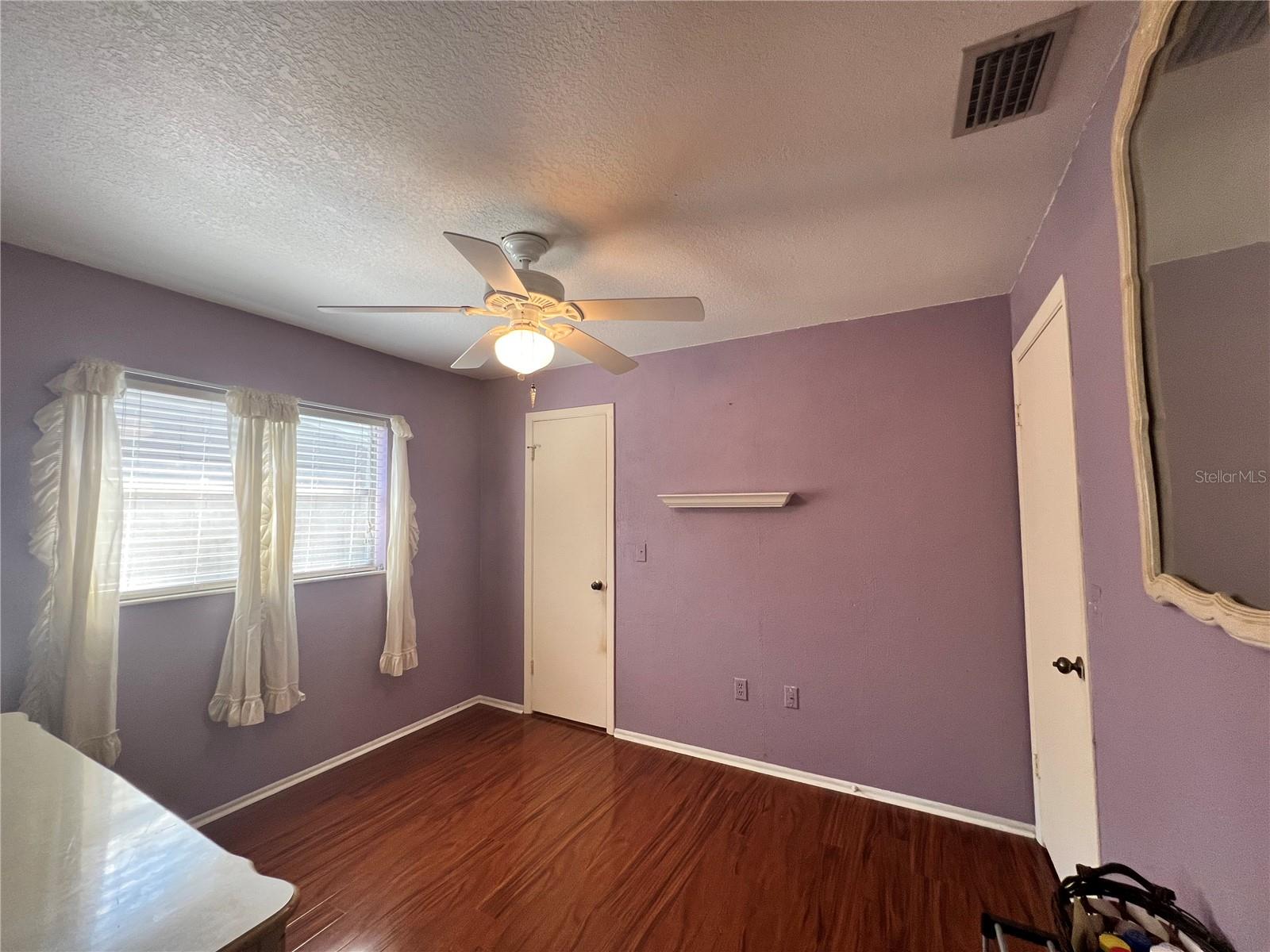 HIDDEN OAKS - Residential