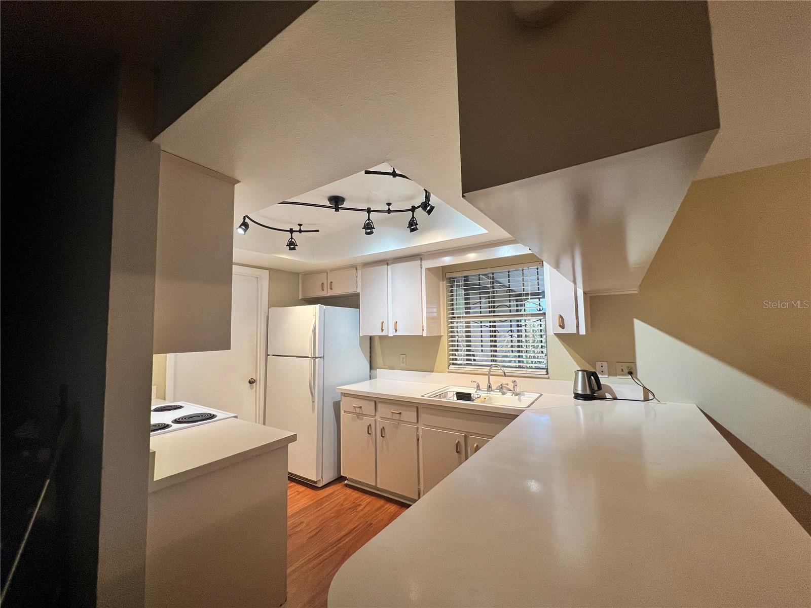 HIDDEN OAKS - Residential