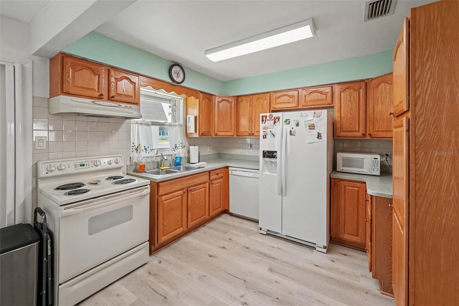 6880 LAFAYETTE N 8