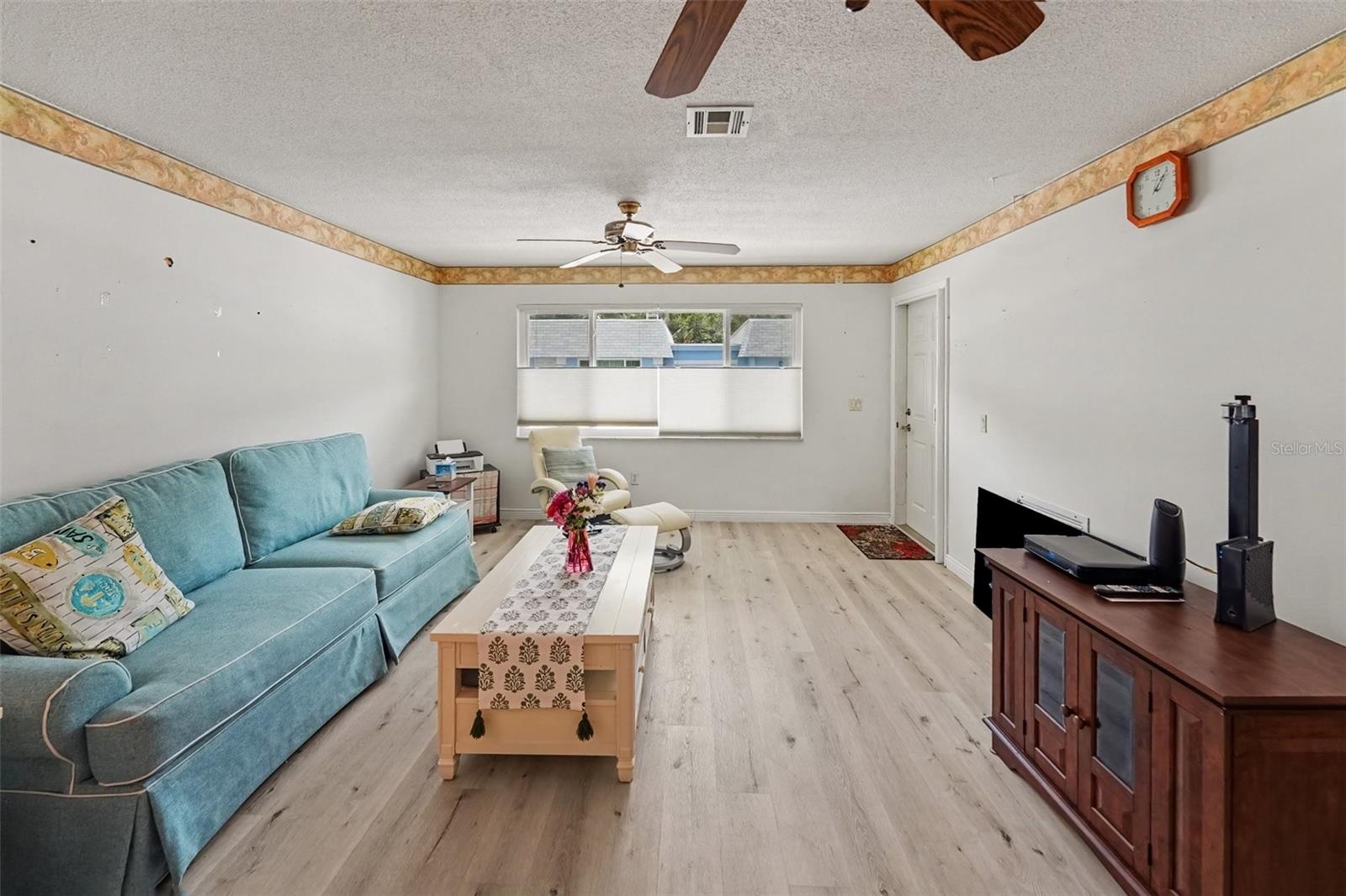 6880 LAFAYETTE N 8