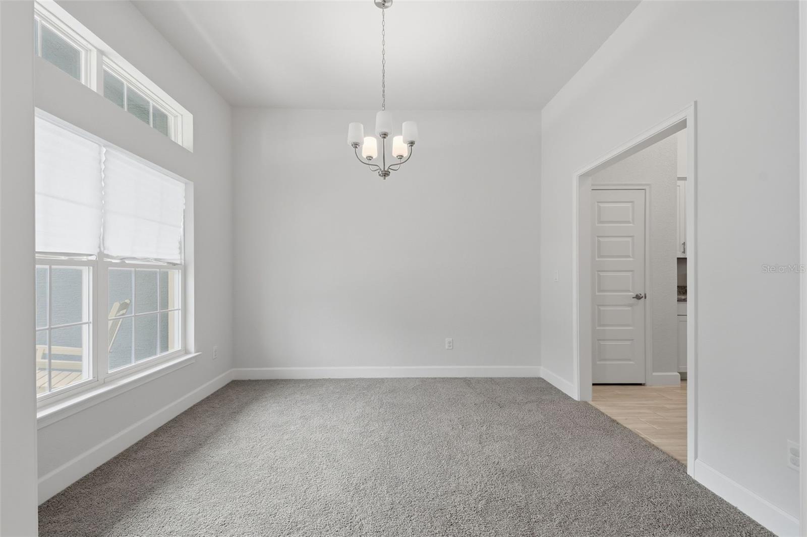 ROYAL HIGHLANDS - Residential