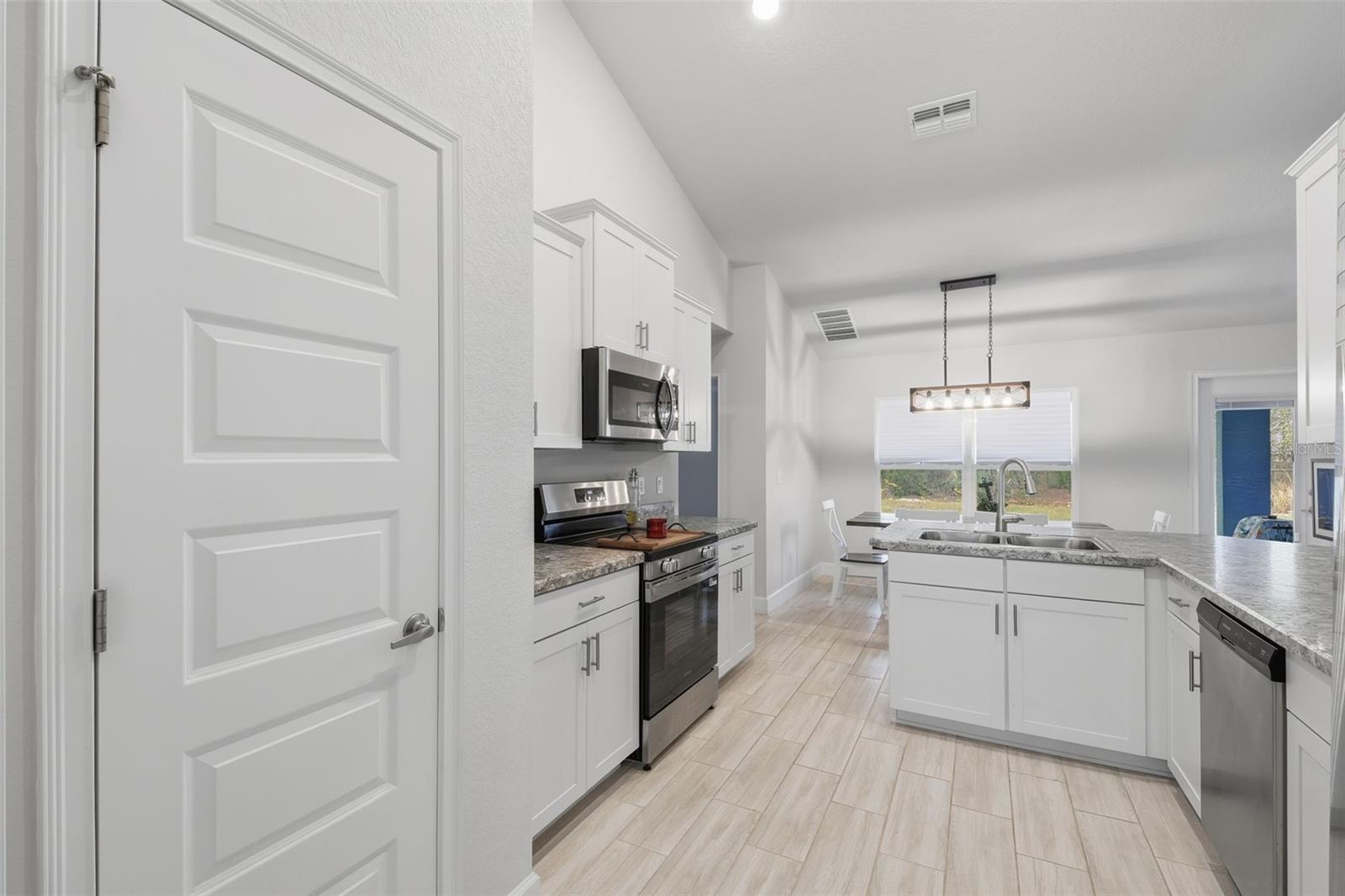 ROYAL HIGHLANDS - Residential