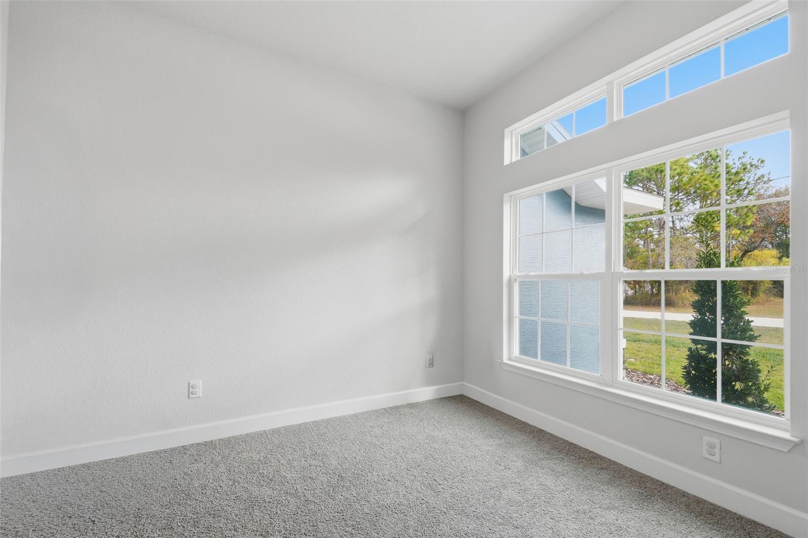 ROYAL HIGHLANDS - Residential