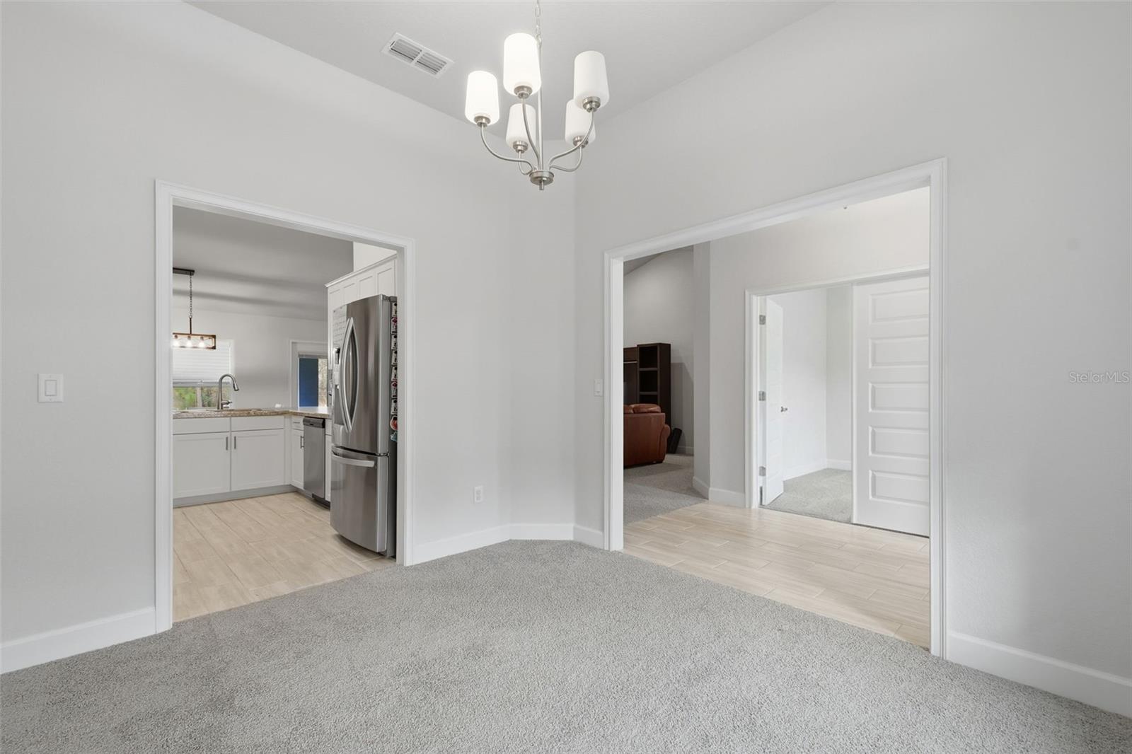 ROYAL HIGHLANDS - Residential