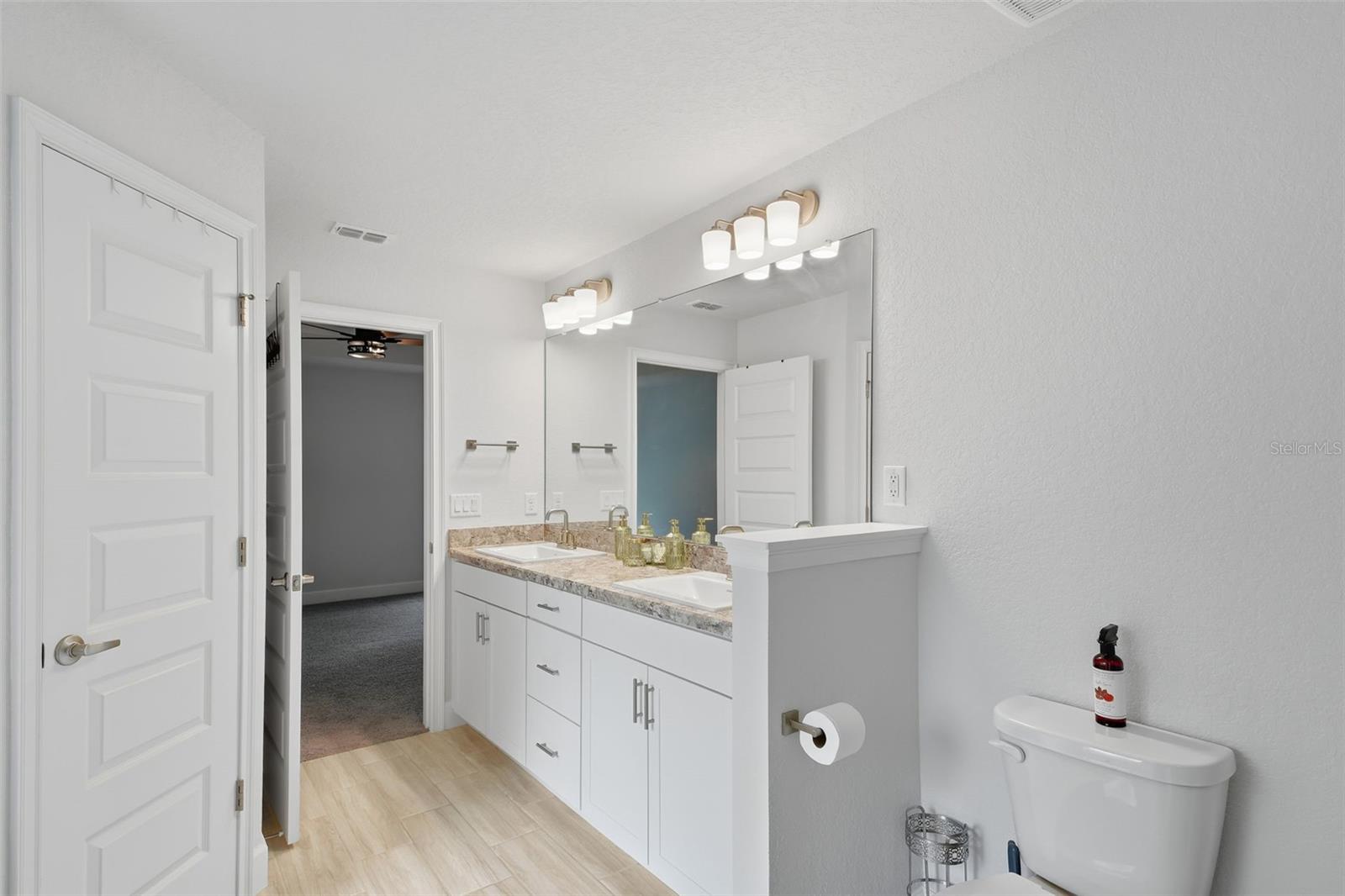 ROYAL HIGHLANDS - Residential