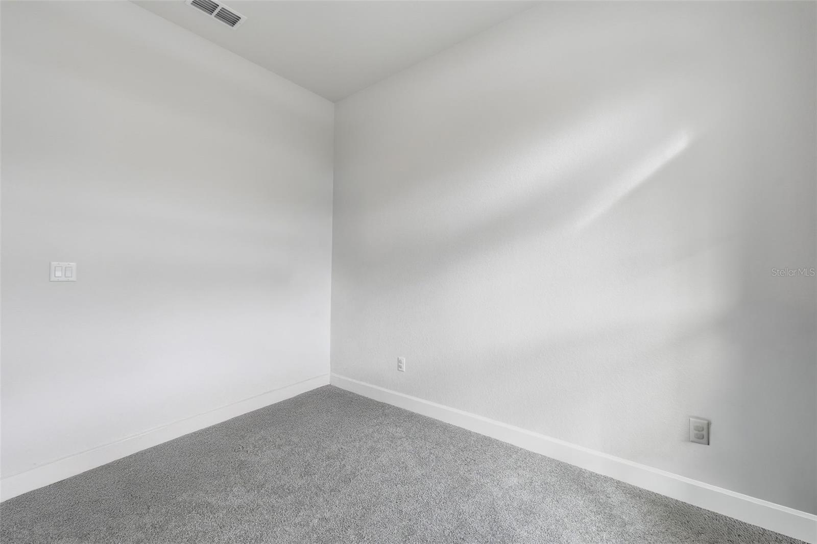 ROYAL HIGHLANDS - Residential