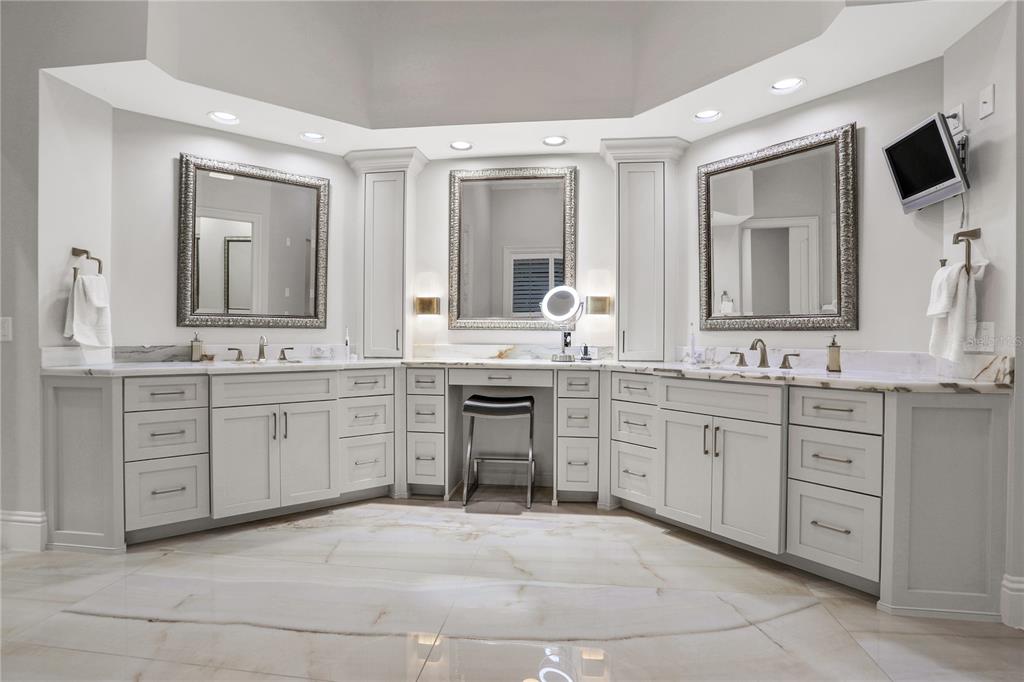 ALAQUA LAKES - Residential