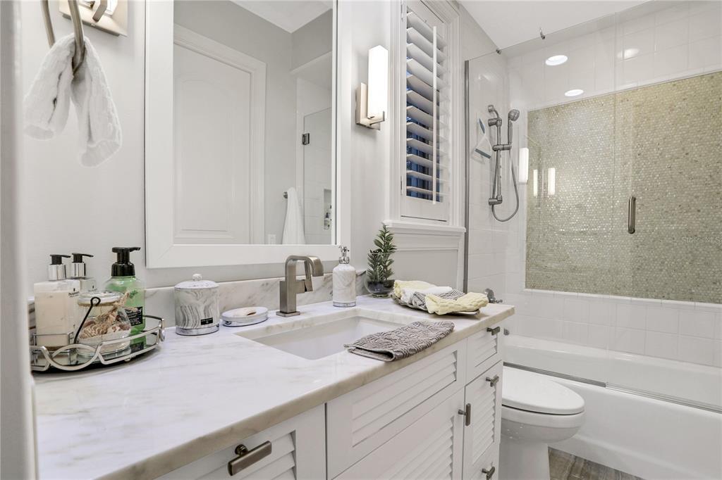 ALAQUA LAKES - Residential