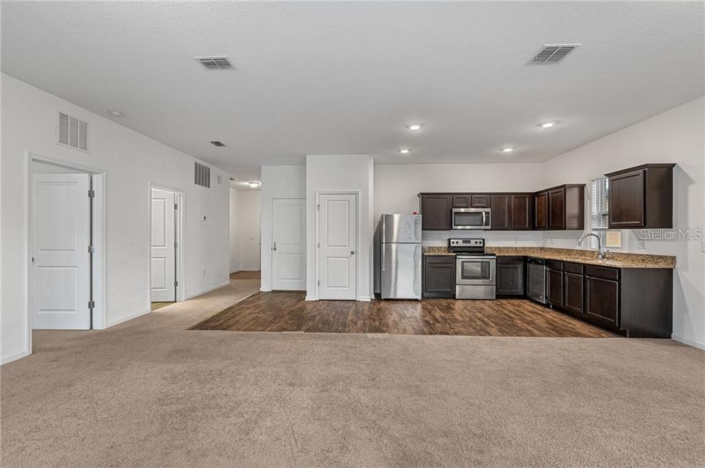 ST JAMES CROSSING - Residential