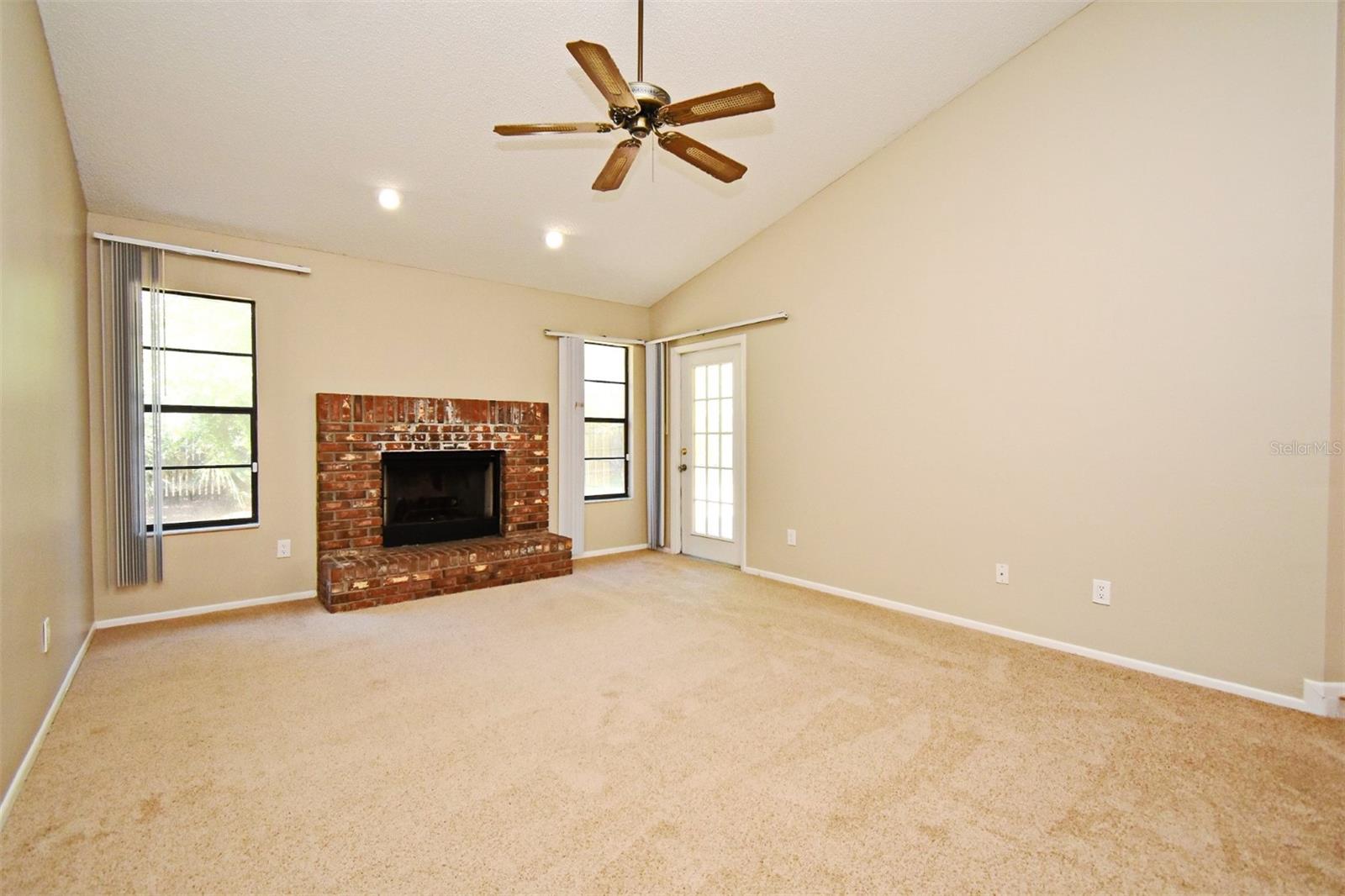 984 DINERO DRIVE