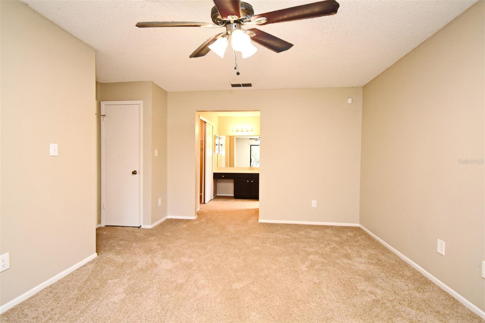 984 DINERO DRIVE