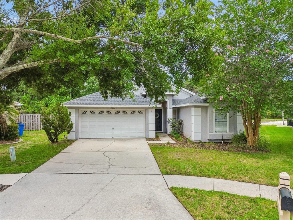 Photo of 19204 Garden Quilt Circle, Lutz, FL 33558 (MLS # TB8519616)