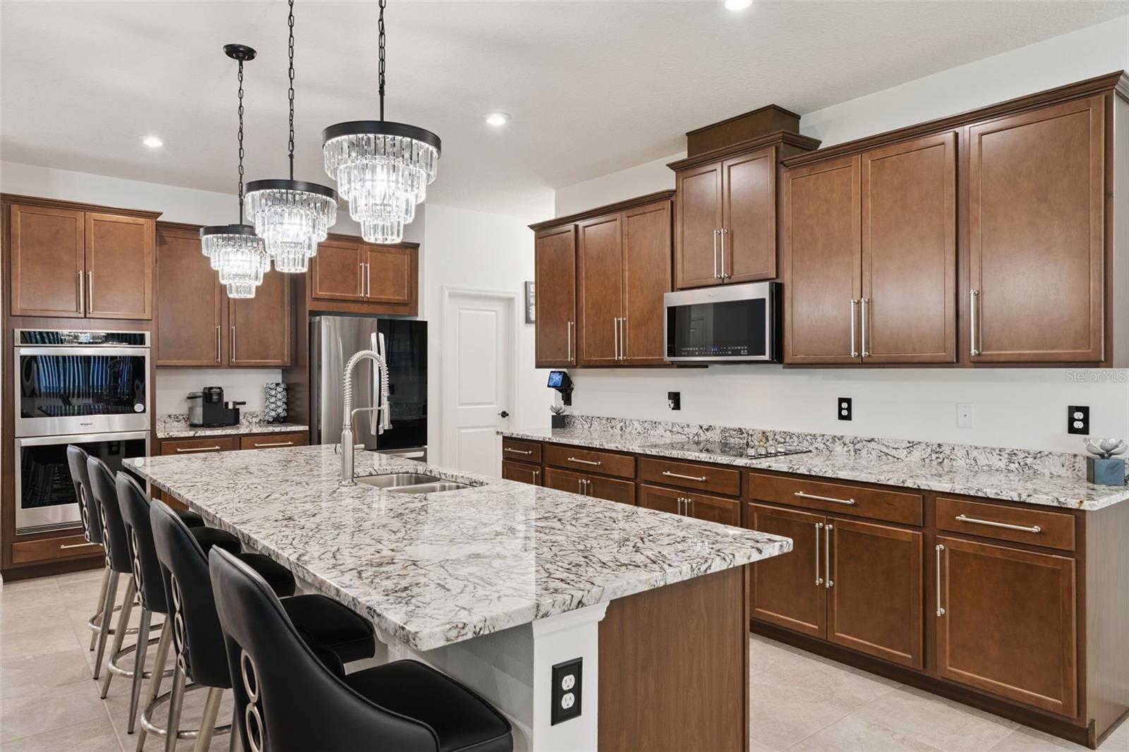 ADDISON LNDG - Residential