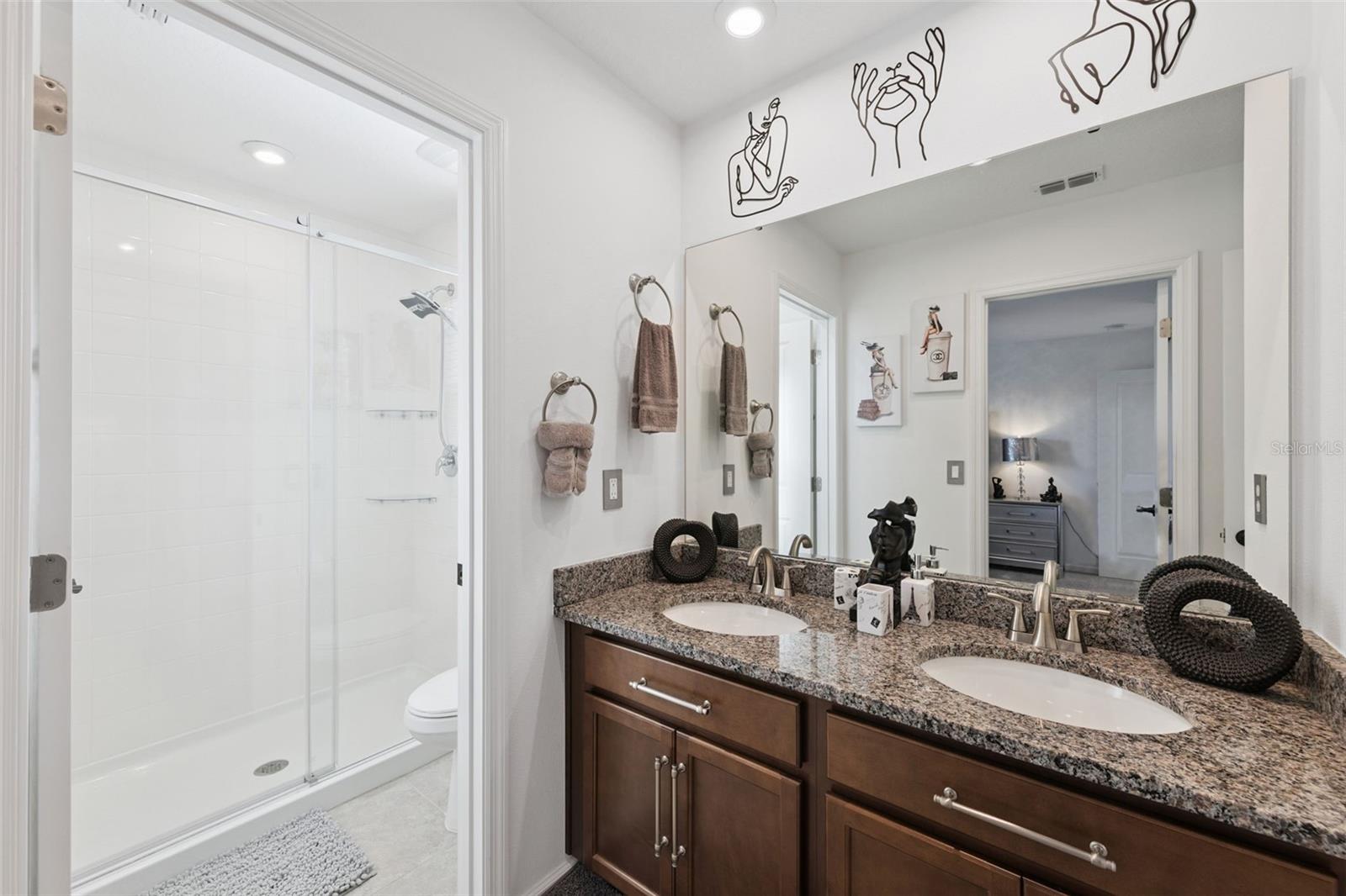 ADDISON LNDG - Residential