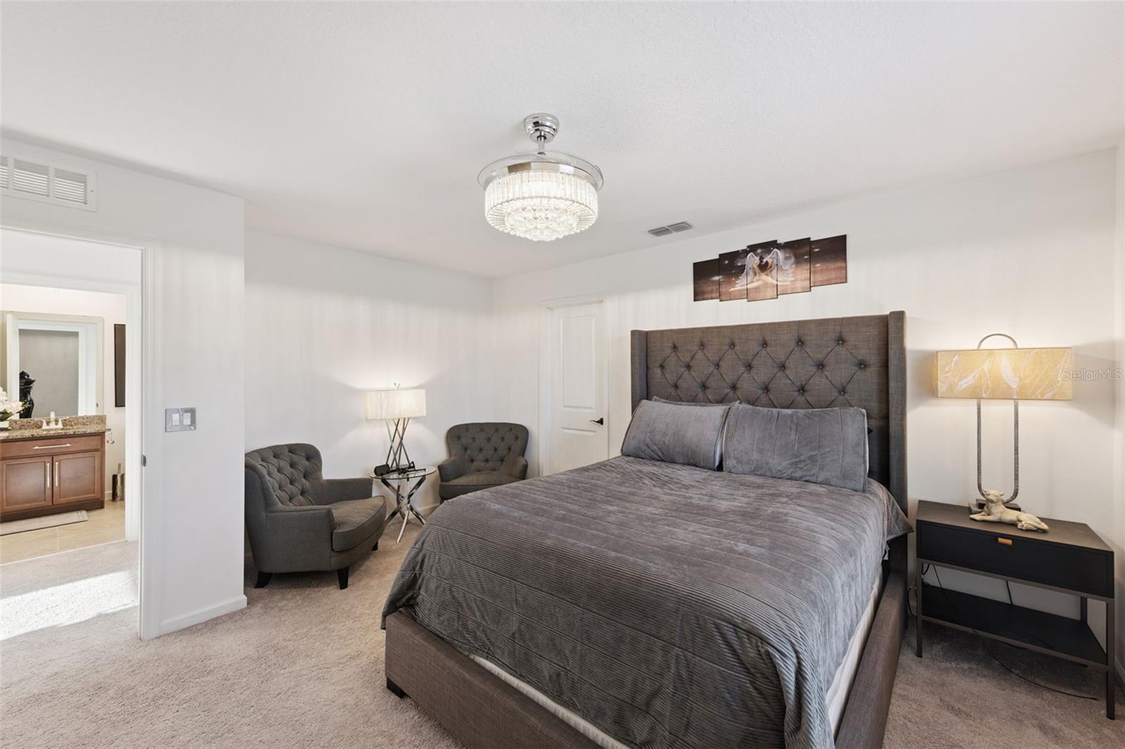 ADDISON LNDG - Residential