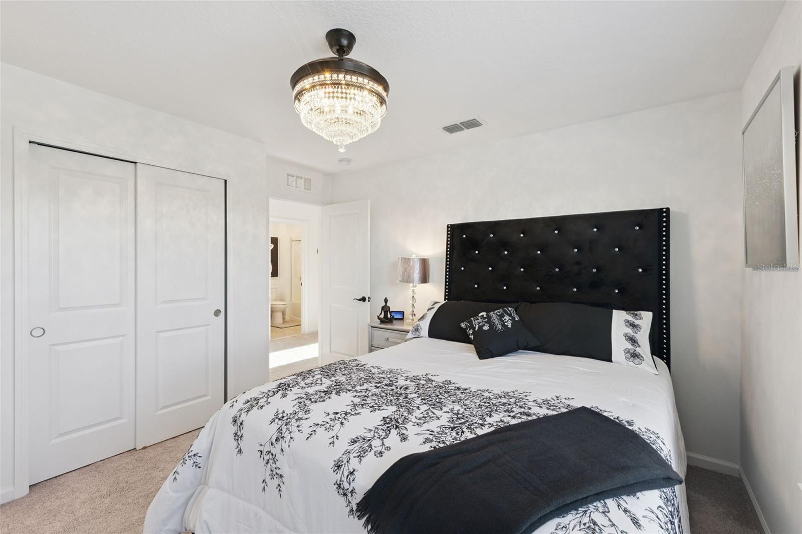 ADDISON LNDG - Residential