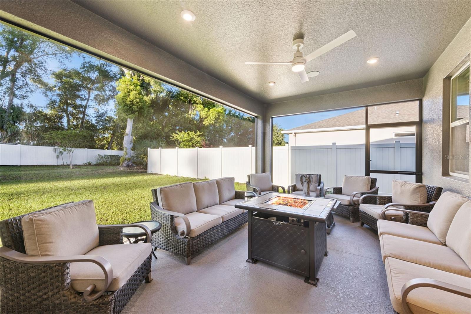 ADDISON LNDG - Residential