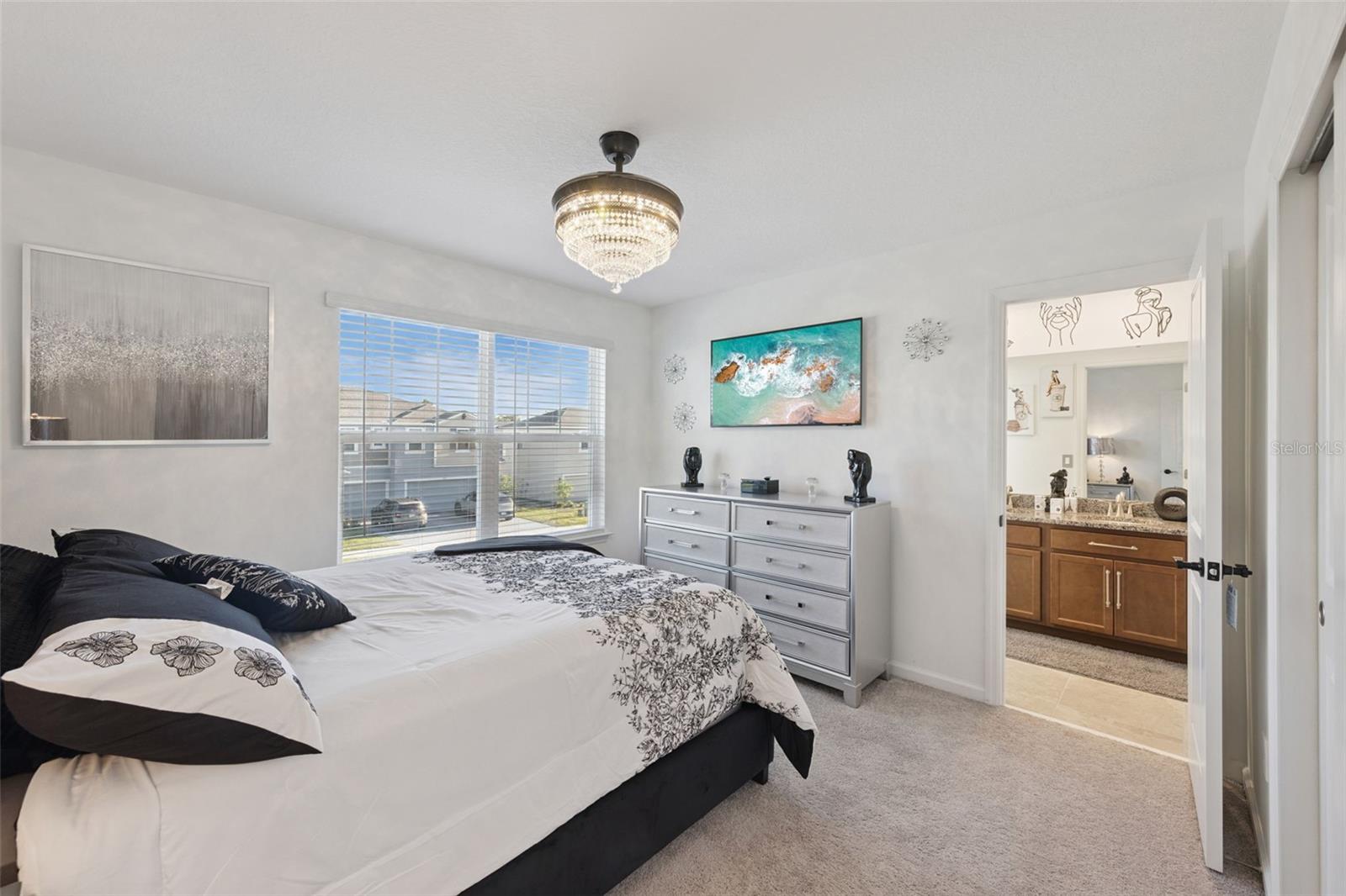 ADDISON LNDG - Residential