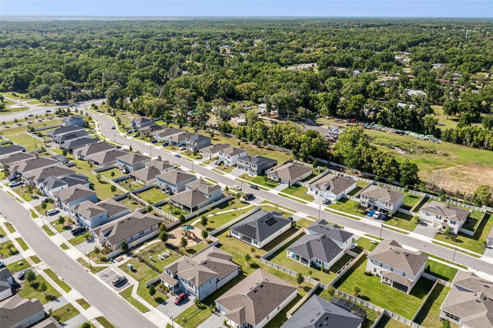 ADDISON LNDG - Residential