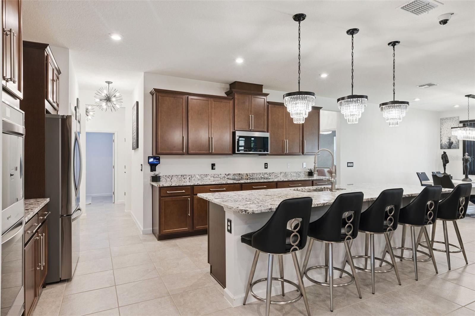 ADDISON LNDG - Residential