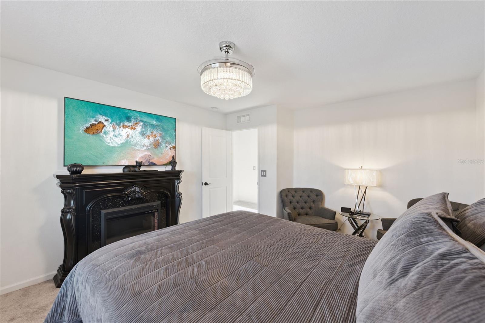 ADDISON LNDG - Residential