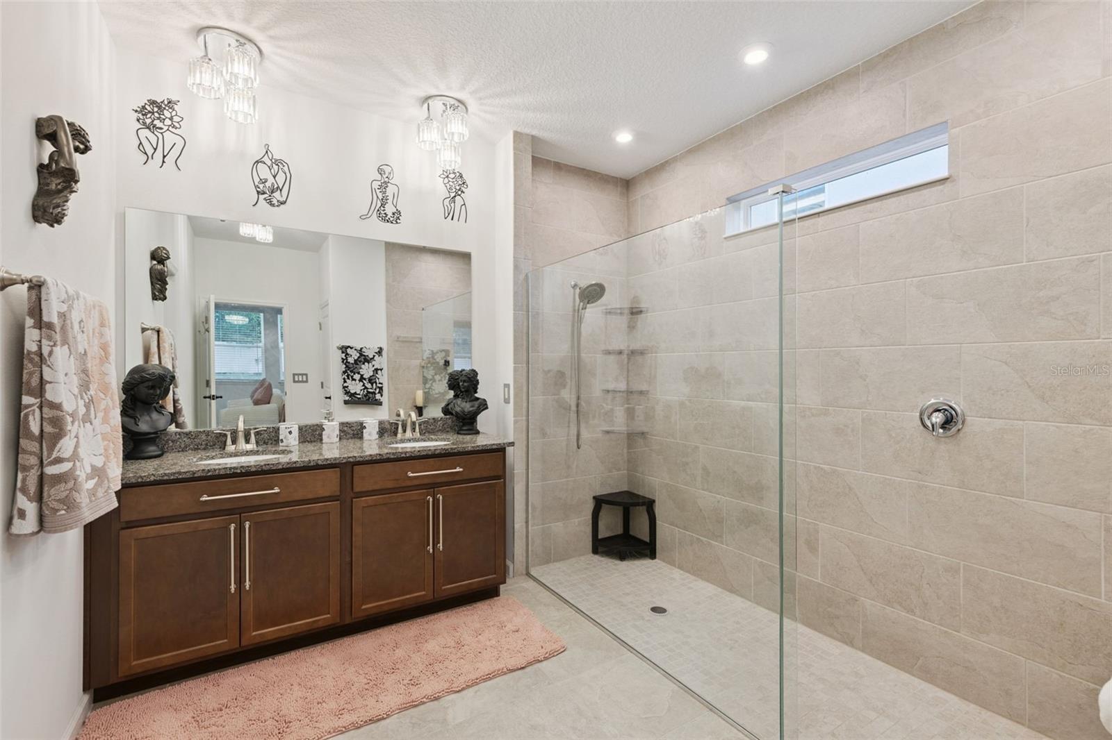 ADDISON LNDG - Residential