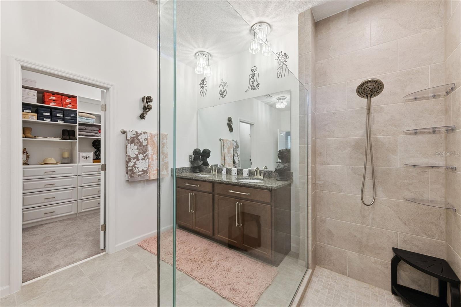 ADDISON LNDG - Residential