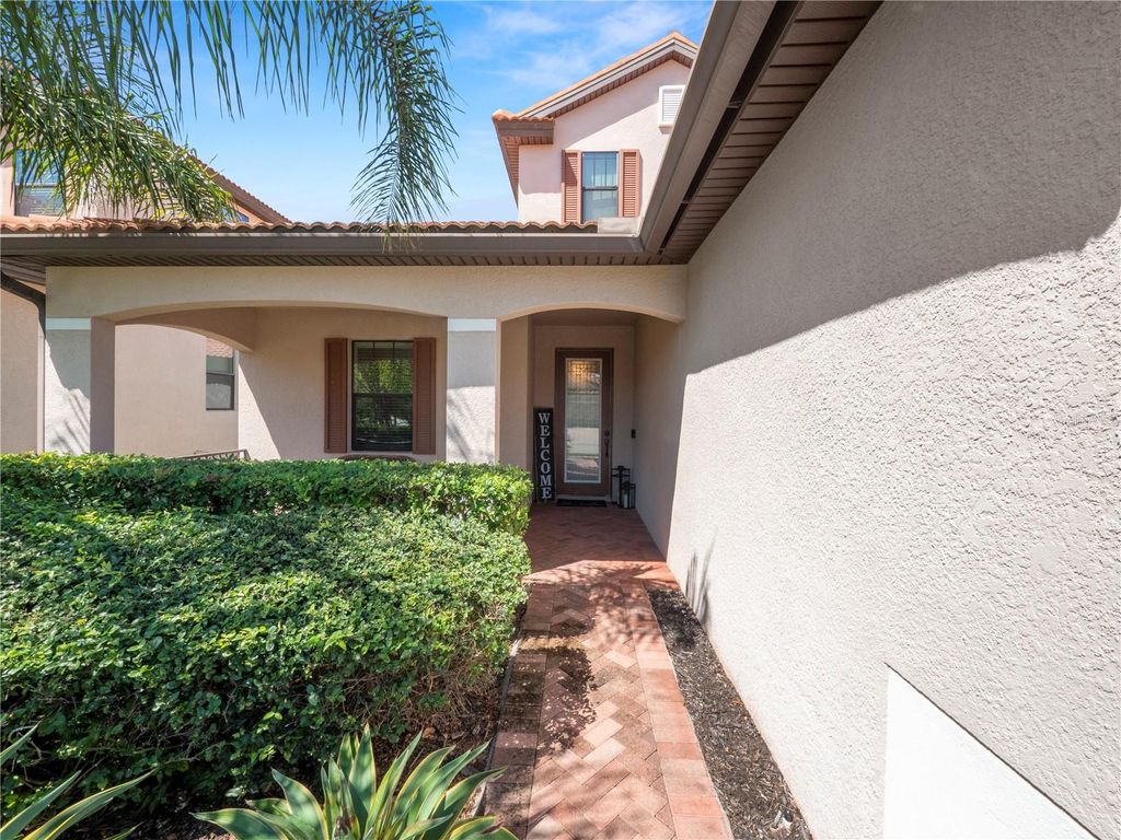 Photo of 3908 Vista Trace Way, Lakeland, FL 33810 (MLS # L4960622)