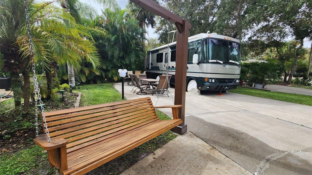 Photo of 214 Horseshoe Bend, Lake Wales, FL 33898 (MLS # U8218765)