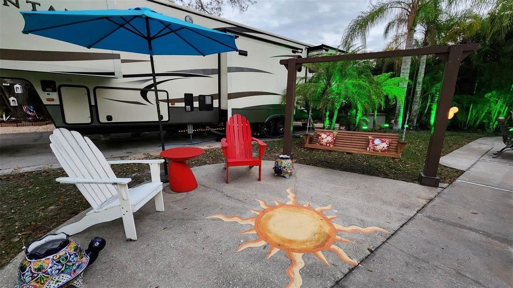 Photo of 214 Horseshoe Bend, Lake Wales, FL 33898 (MLS # U8218765)